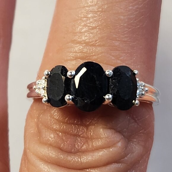 VTG NIB Black Spinel Trilogy Ring Size 7 - Picture 8 of 11